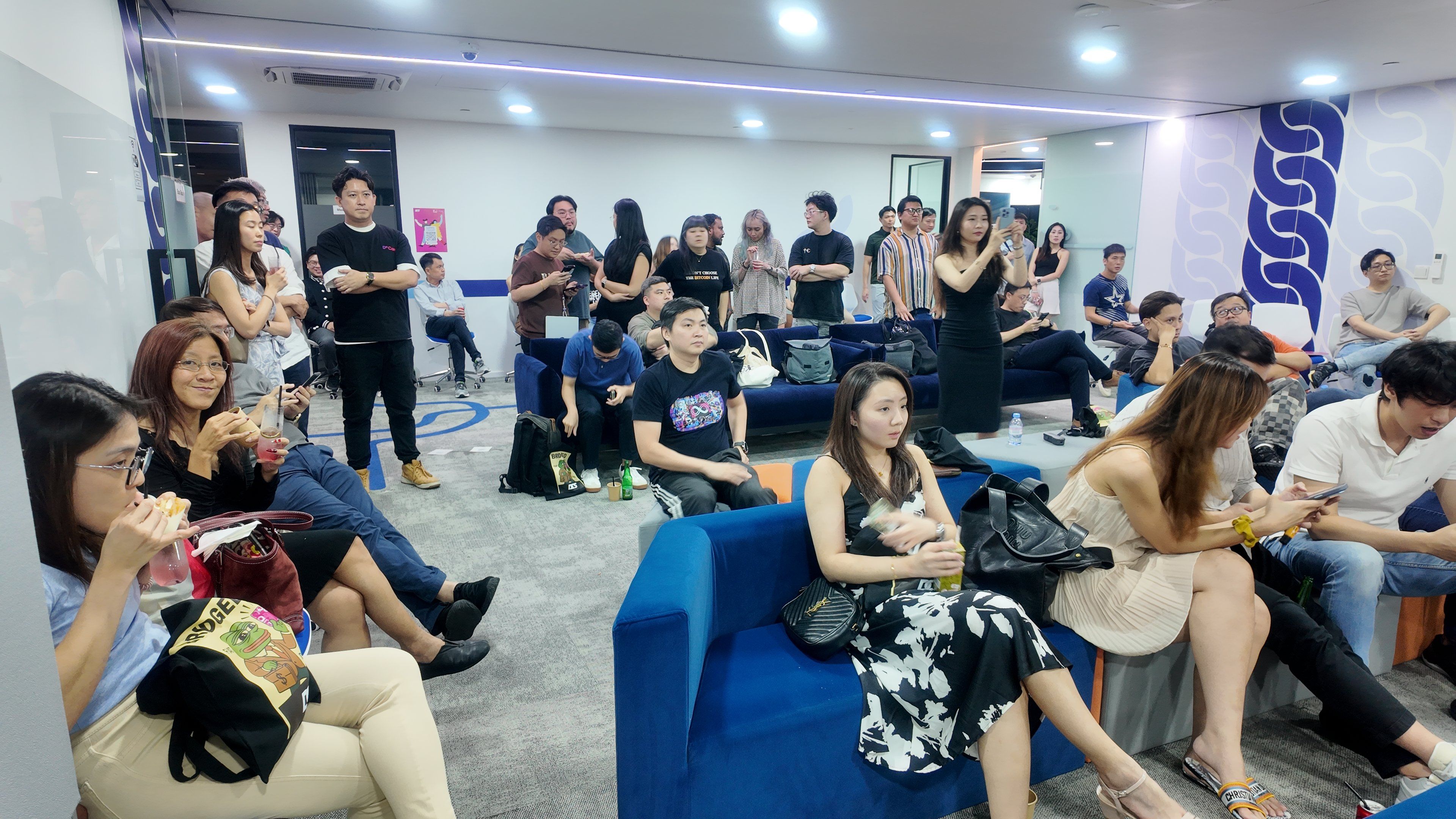 Gs9rRBtaUAAFSLy (1).jpg